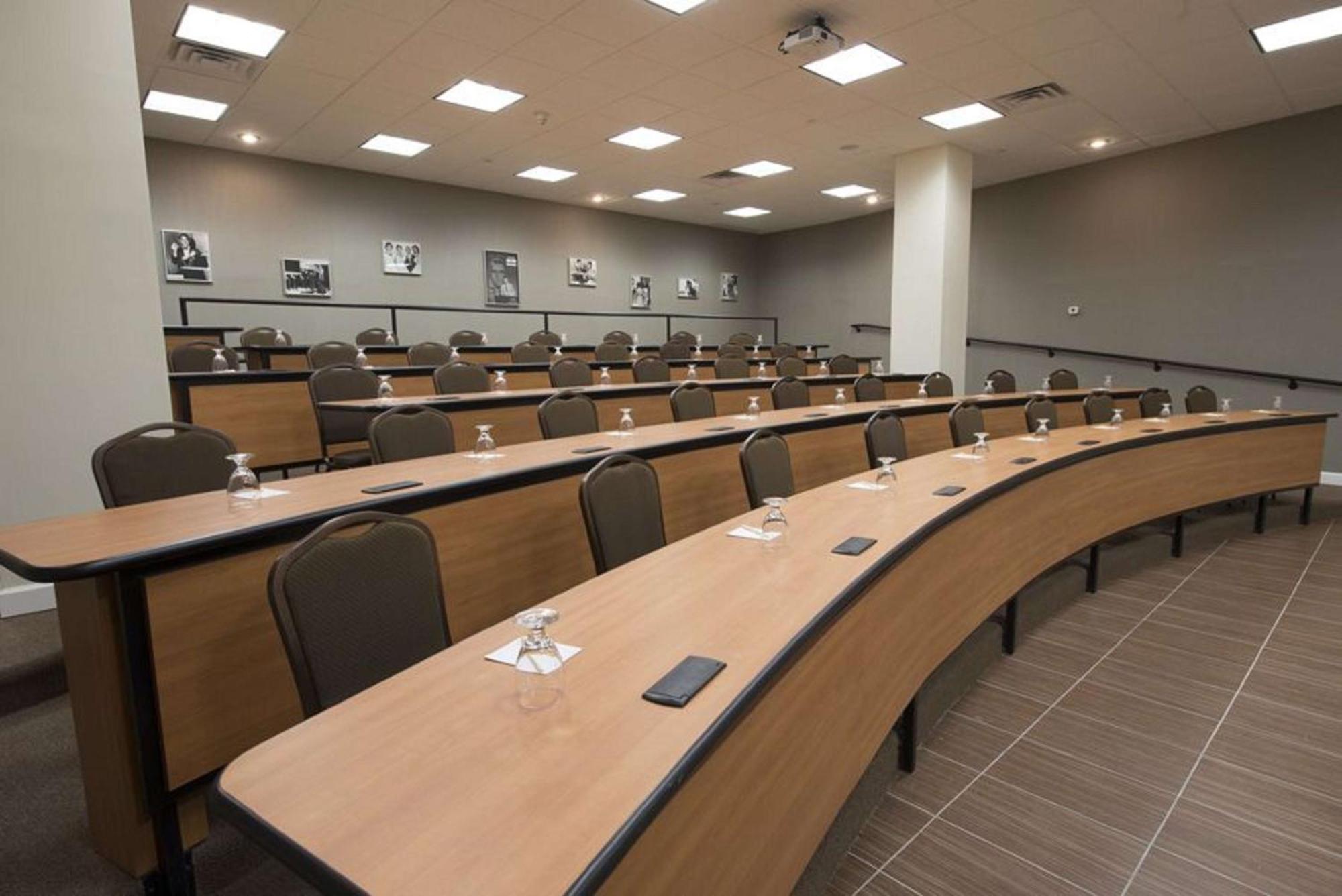 Hotel Doubletree By Hilton Binghamton Exteriér fotografie